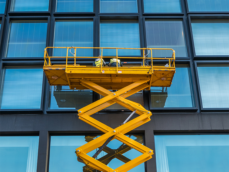 المعدات الذكية عالية الارتفاع تساعد في مكافحة الحرائق في المناطق الحضرية