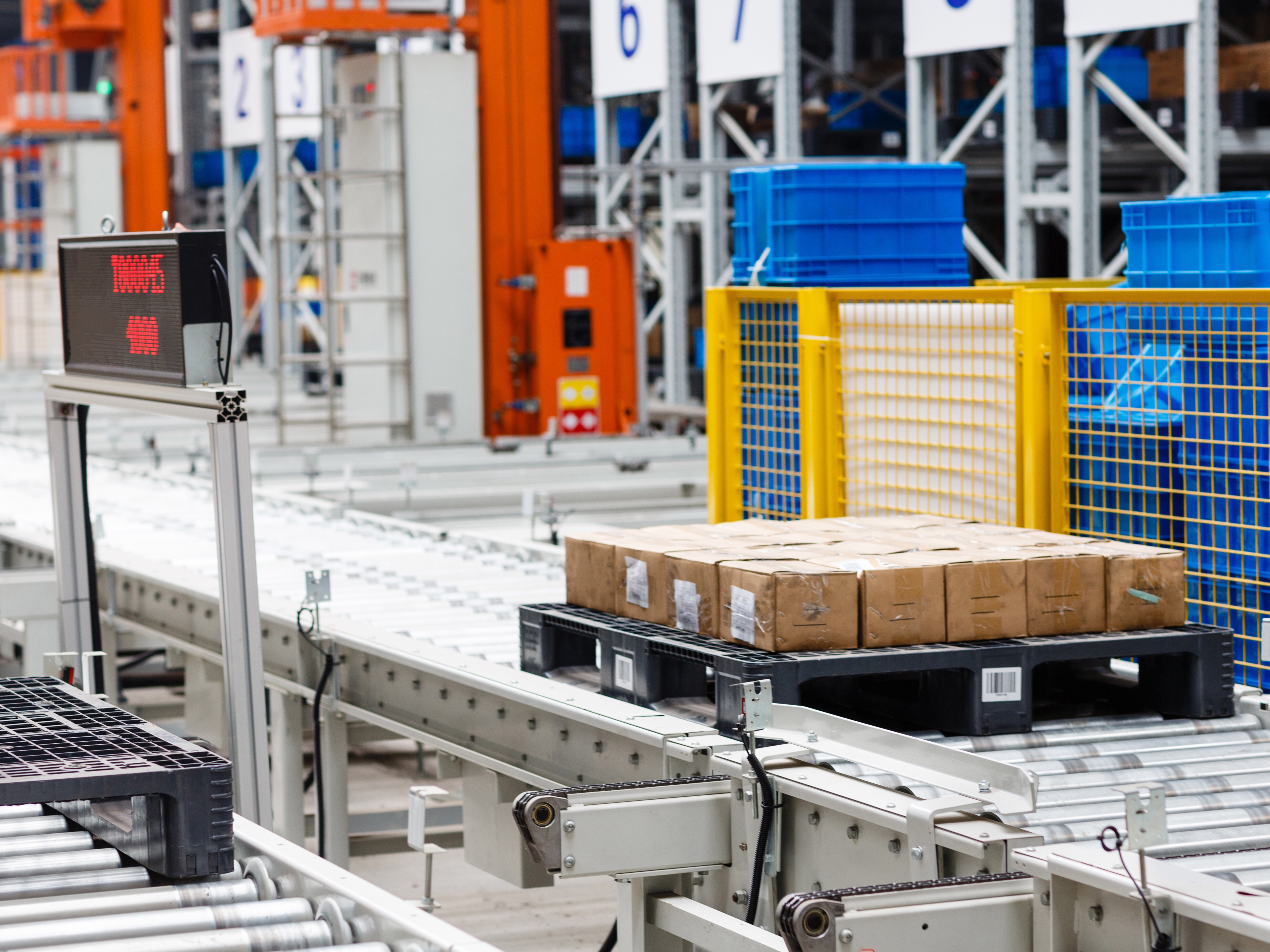 صناعة الخدمات اللوجستية